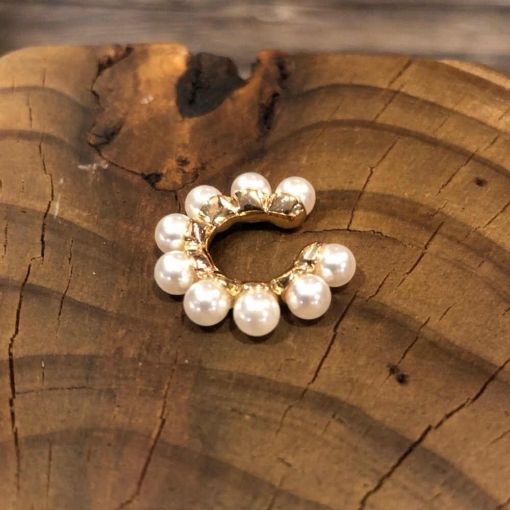 Clasina Pearl Ear Cuff Set! - Picture 5 of 6